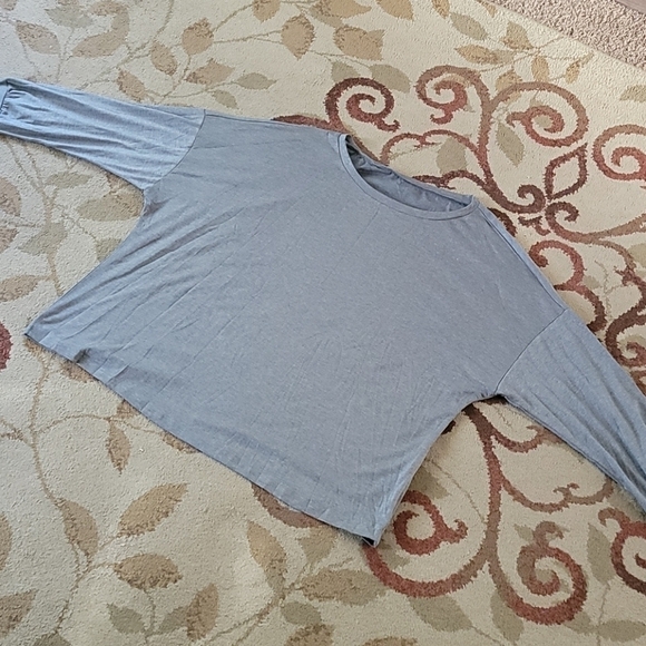 Oversized Crop Top - Picture 1 of 4